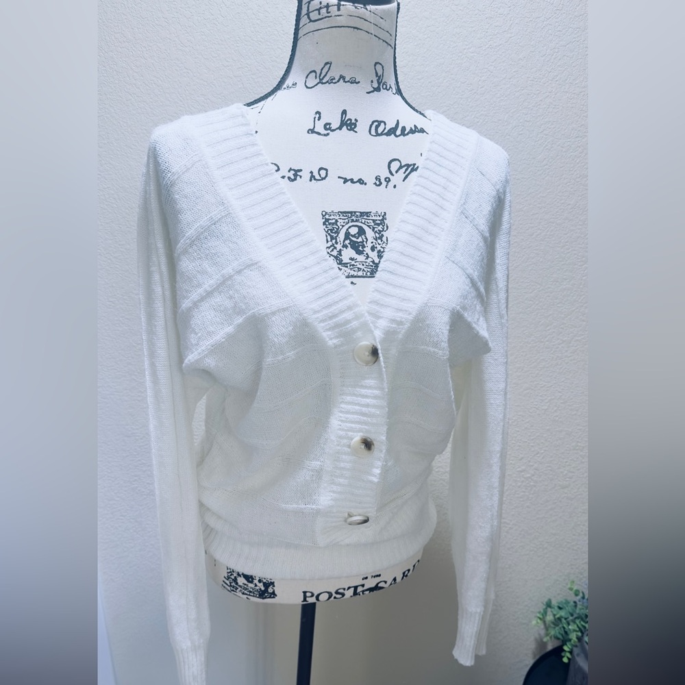 Daytrip •Lace Up Back •VNeck •Preppy•White •Button-Up Sweater• S/M